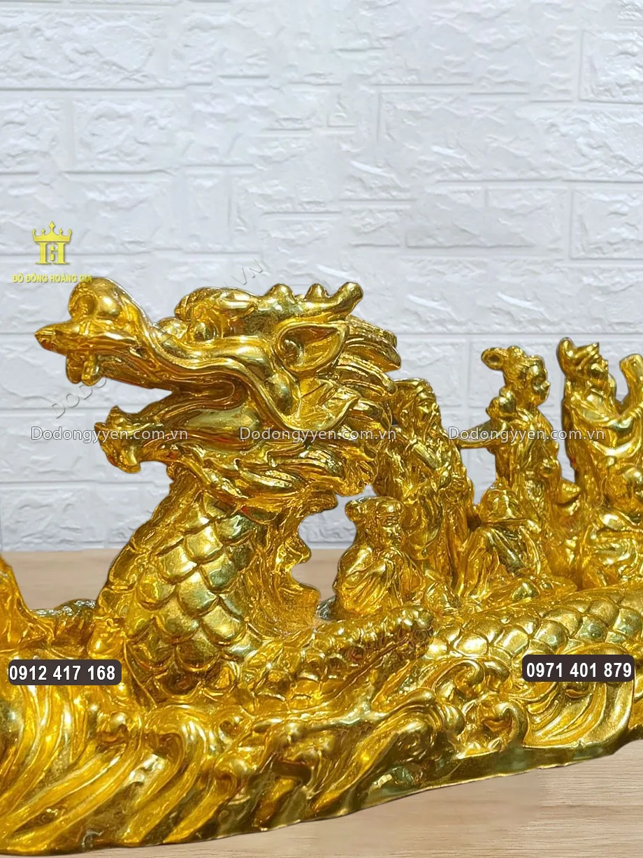 Gia chủ n&ecirc;n đặt vật phẩm l&ecirc;n cao, tr&aacute;nh đặt thẳng xuống đất